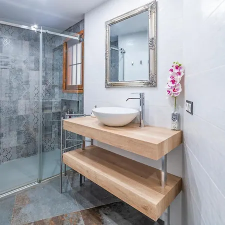 Estudio 10 Junto A La Campana Alameda Setas * Sevilla